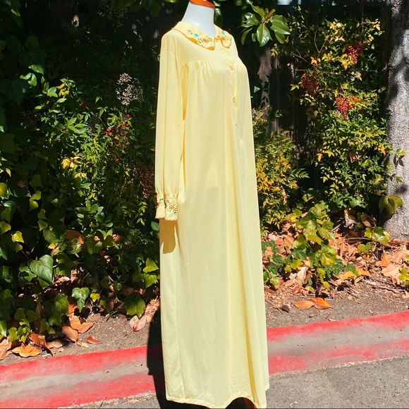 1970s Sears Embroidered Floral Nylon Nightgown - Picture 2 of 9